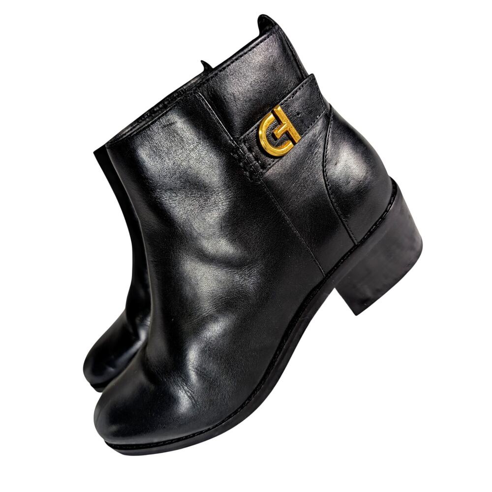COLE HAAN! BLACK GENUINE FINE LEATHER, CHUNKY HEEL, GOLD LOGO ANKLE BOOTS! 7.5B